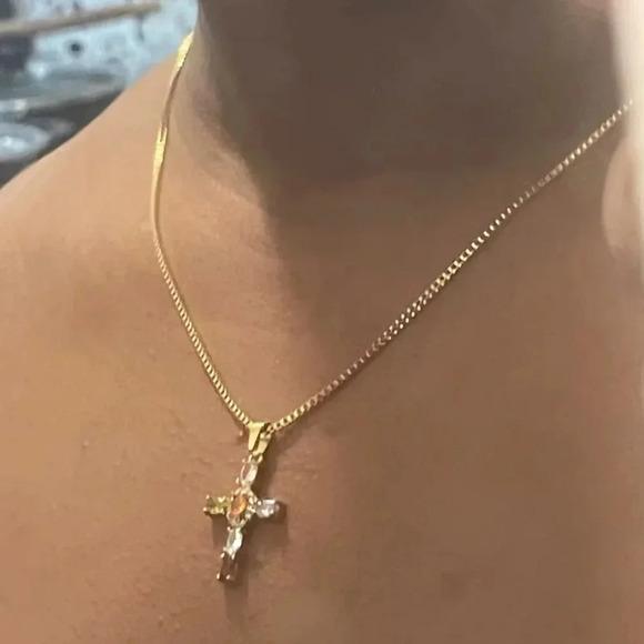 Maria Cross 18K Gold Stainless Steel Waterproof Necklace - Picture 11 of 17